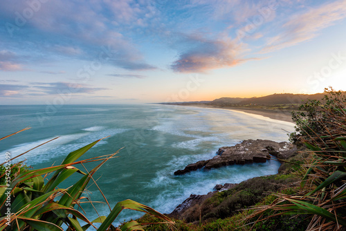 Fototapeta Naklejka Na Ścianę i Meble -  Muriwai Beach - Auckland - New Zealand