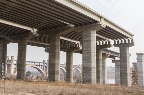 Φωτογραφία Unfinished bridge over the Dnipro river in Zaporizhzhi. Ukraine