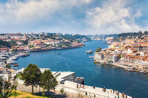 Fototapeta Naklejka Na Ścianę i Meble -  Porto, landmark bridge and cityscape. Portugal, Europe