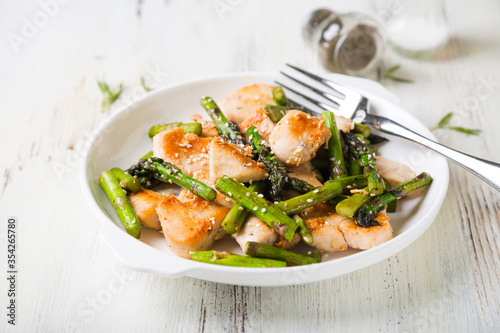 Turkey or Chicken Fillet with Roasted Asparagus