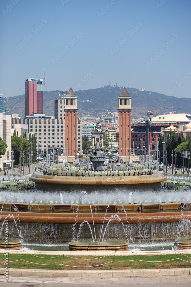 Fototapeta premium Barcelona Square fountain