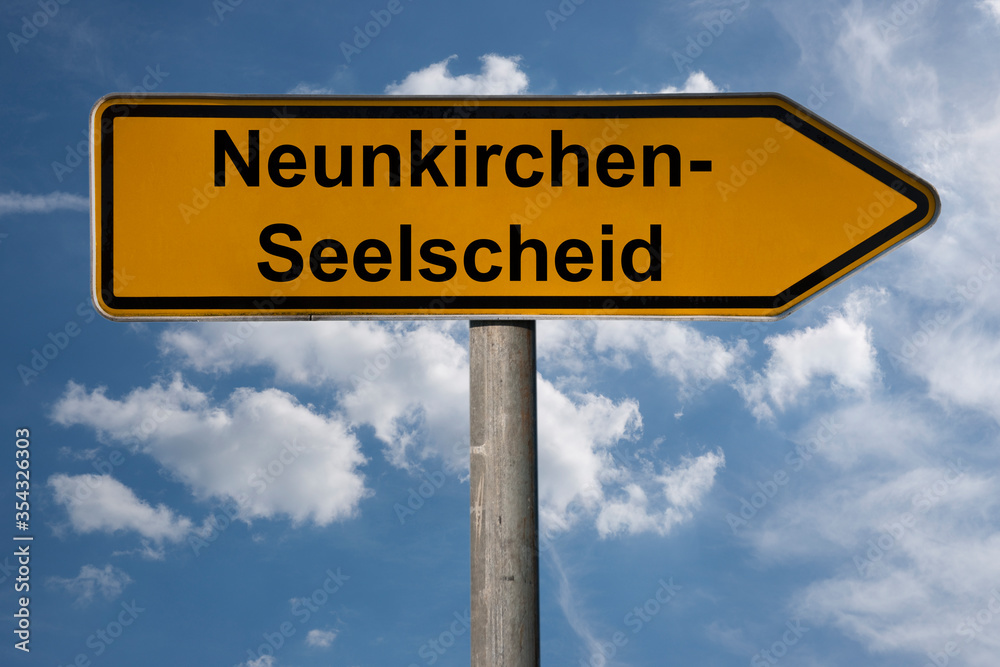 Obraz premium Wegweiser Neunkirchen-Seelscheid