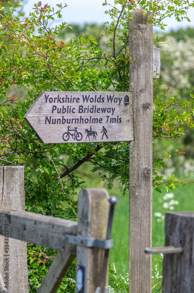 Yorkshire Wolds Way Arrow Sign