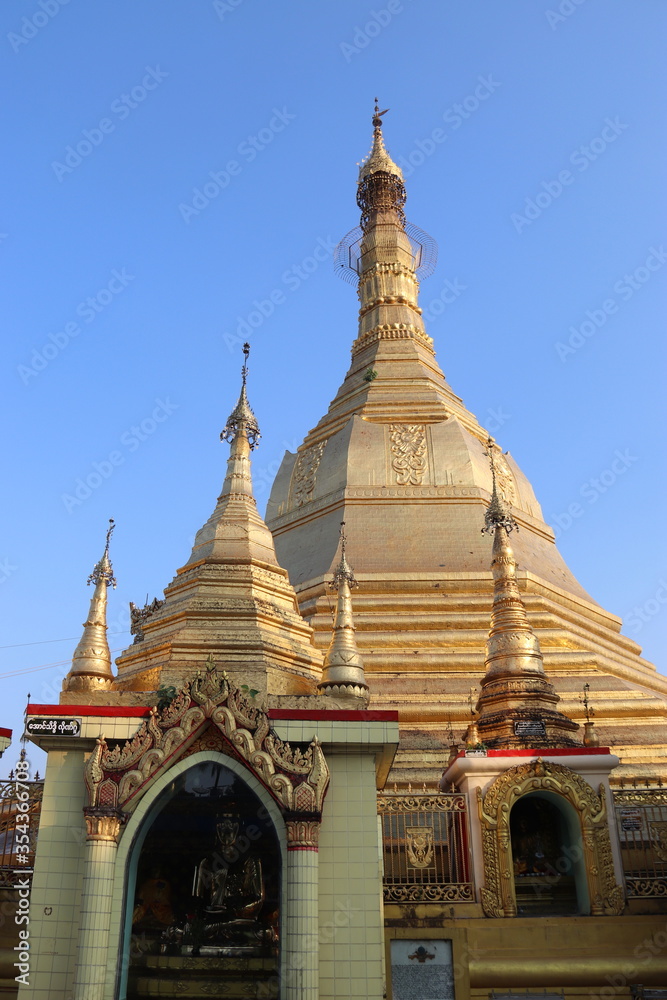 Naklejka premium Pagode Sule à Yangon, Myanmar