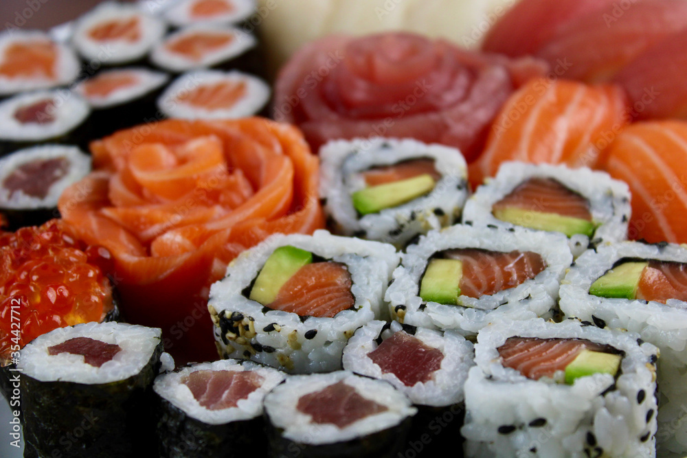 Comida japonesa (Sushi, Maki, Sashimi...) Comida japonesa (Sushi, Maki, Sashimi...)