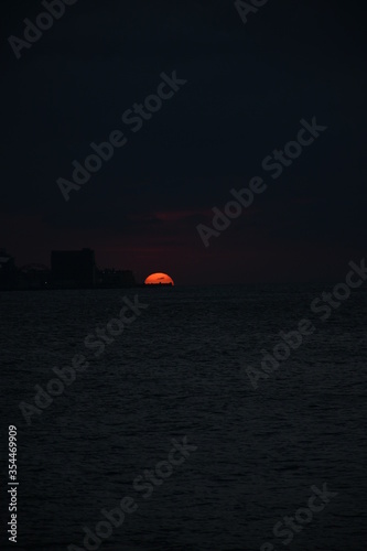 atardecer mar de la habana cuba