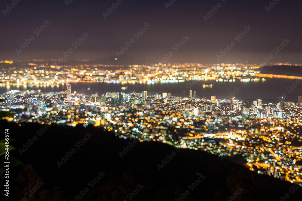 Obraz premium George Town city view from Penang Hill, Pulau Pinang Malaysia