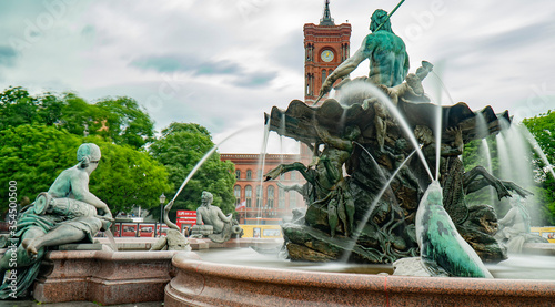 Canvas Print Neptunbrunnen in Berlin Nahaufnahmen