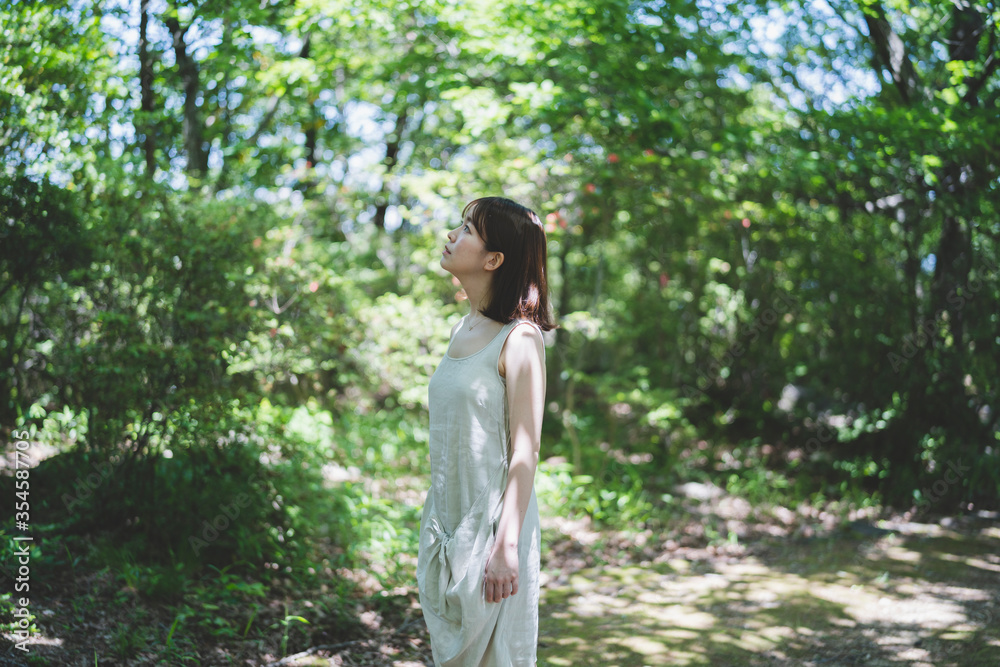 森の女性