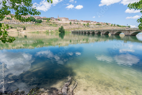 Maderuelo town and Linares reservoir in the province of Segovia (Spain) photo