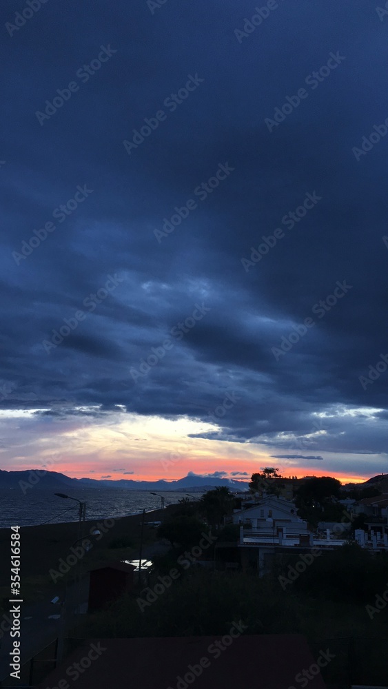 Obraz premium sunset in the mountains