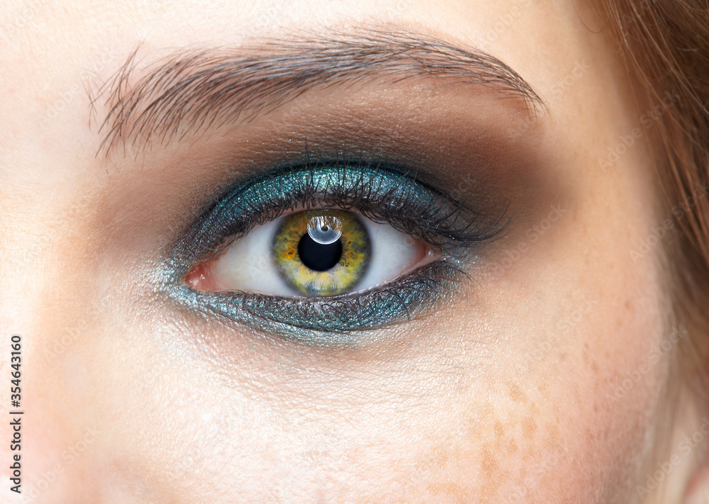 Fototapeta premium Closeup macro shot of human female eye.