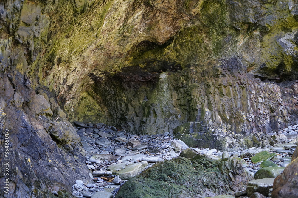Famous stone cave where Ernest Shackleton and his men slept. Cape Rosa, South Georgia Famous stone cave where Ernest Shackleton and his men slept. Cape Rosa, South Georgia