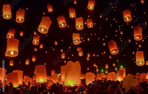 Sky Lantern Festival, Chiang mai, Thailand photo