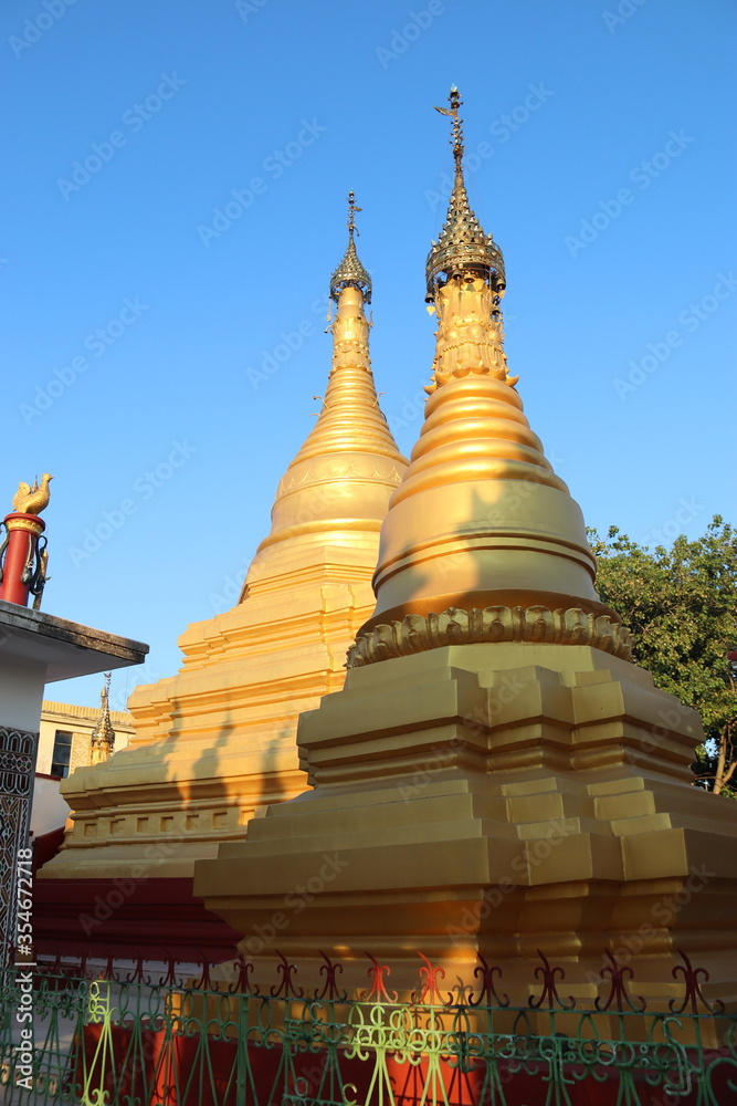 Fototapeta premium Temple de la colline de Mandalay, Myanmar