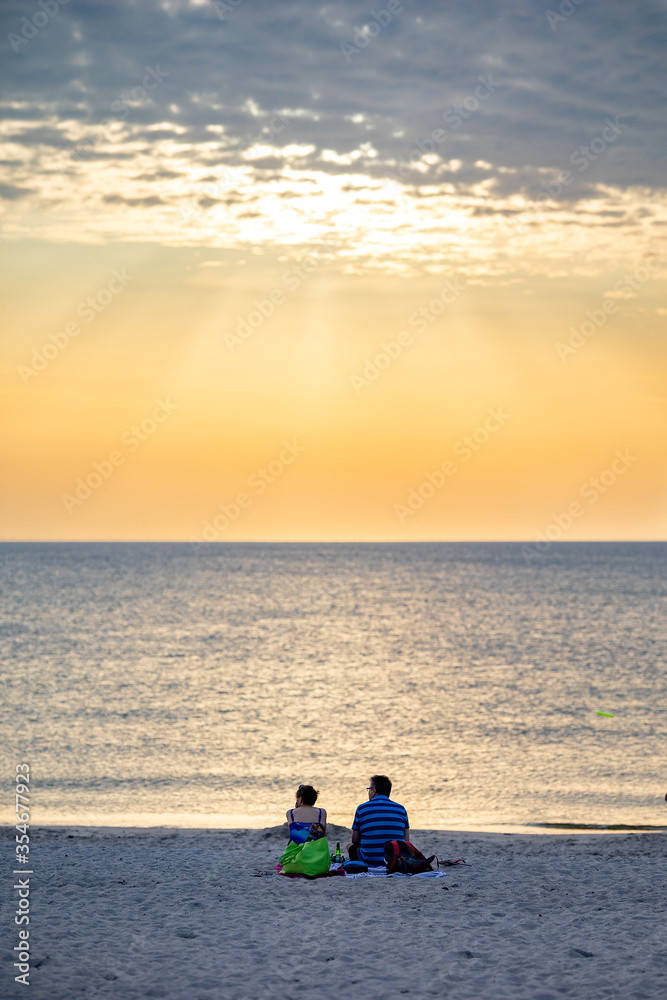 Fototapeta premium Abendspaziergang am Strand