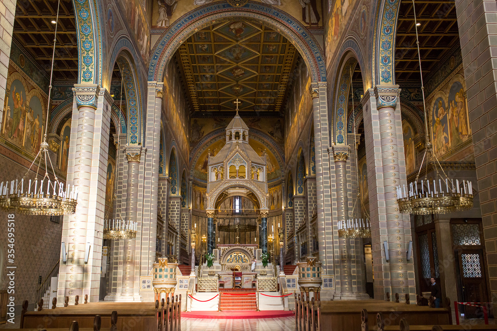 Obraz premium Peter and Paul Basilica in Pecs on sunny day, Hungary