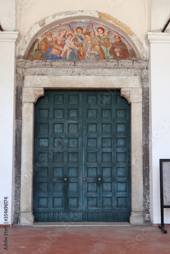 Capua - Entrata della Chiesa di Santa Caterina © lucamato