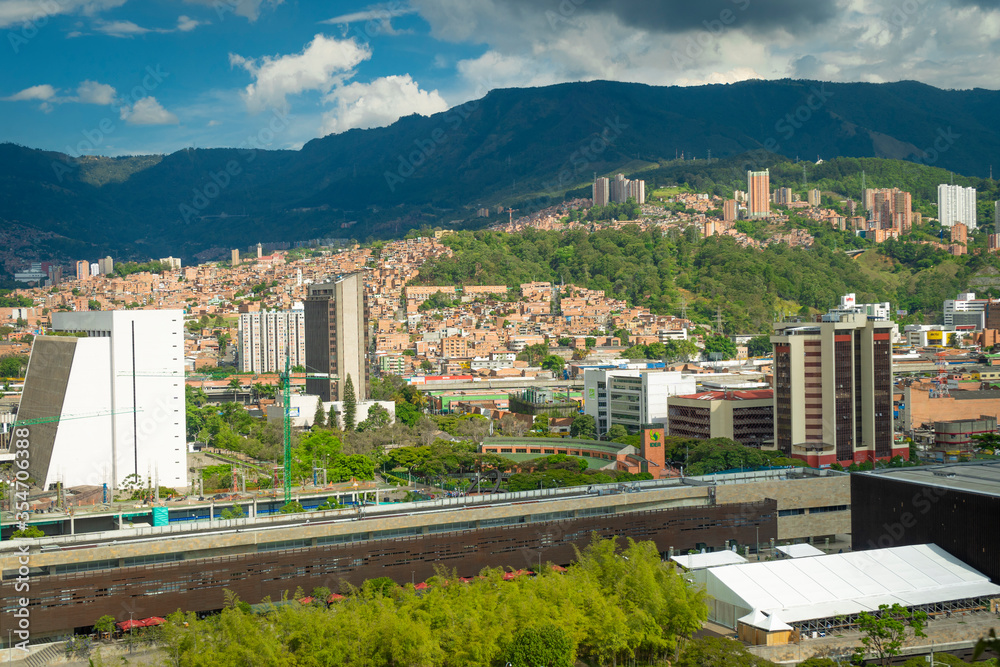 Obraz premium Medellín, Antioquia / Colombia. November 22, 2018. Medellín is the capital of the mountainous province of Antioquia (Colombia). Nicknamed the 