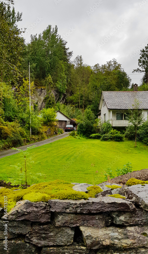 open area, a cottage among the highlands, wallpaper