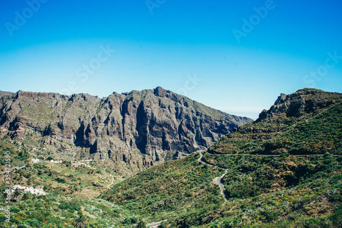 Obraz na płótnie serpentine leading towards the Maska Tenerife Spain w salonie