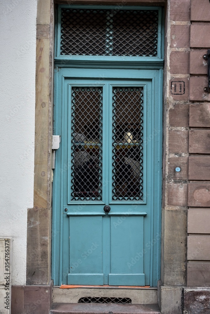 Blaue Tür in strasbourg