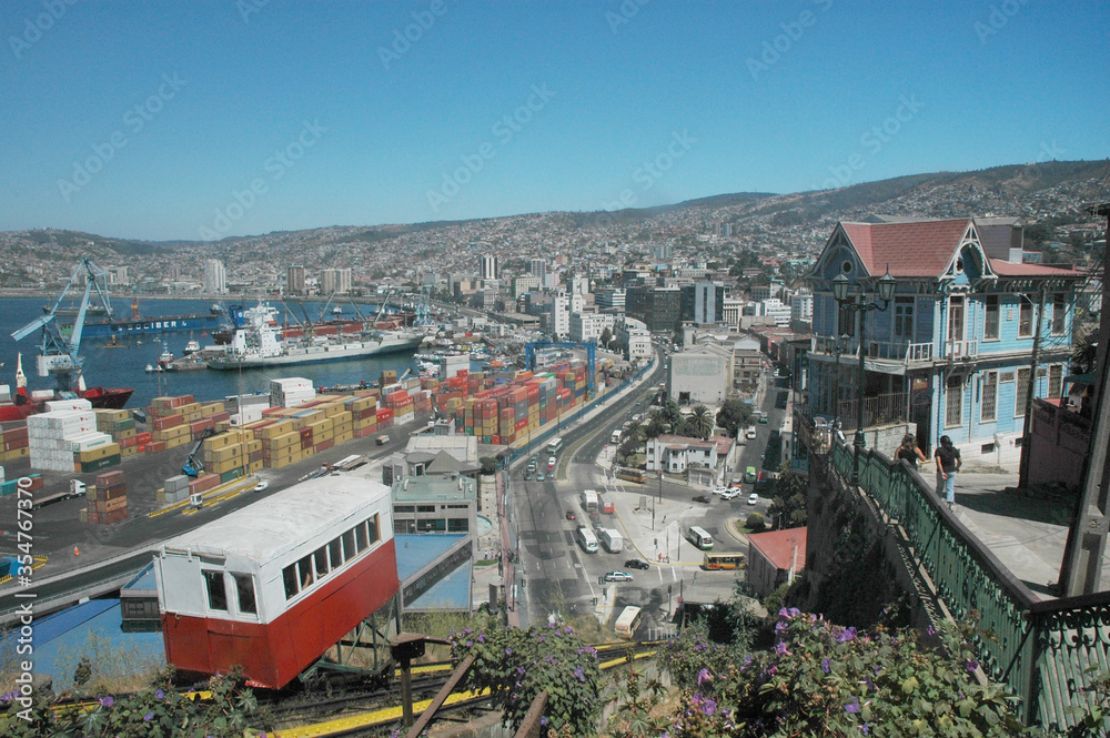 Valparaiso Chile sudamerica panoramica del Puerto De Valparaiso vista del ascensor