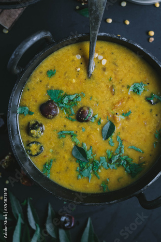 Roasted bengal gram lentil curry