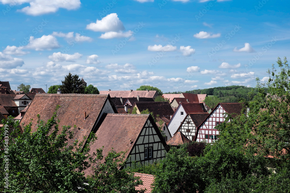 Ziegel Dächer in Rotheburg ob der Tauber in Deutschland Weinstrasse Tourismus in Deutschland