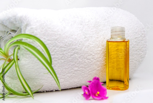 Spa procedures. Cosmetic care of the body. Aromatic oil. Aromatherapy. Cosmetology.