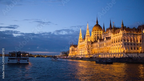 Hungarian Parliament Building  Orsz  gh  z  on the Danube at sunset 