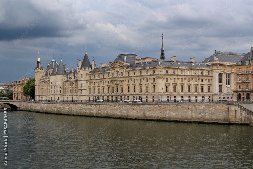 The Conciergerie (La Conciergerie) medieval building in Paris, France, located on the west of the Île de la Cité, formerly a prison, presently used for law courts. Marie Antoinette was imprisoned
