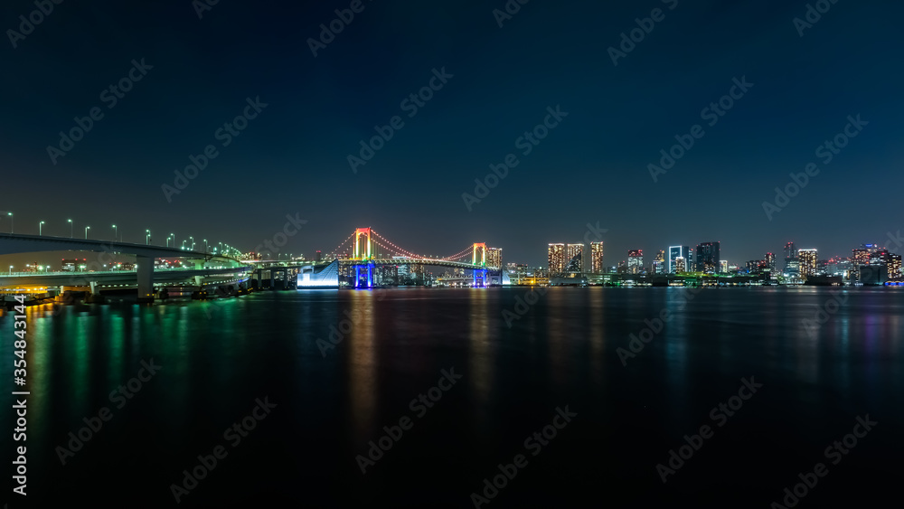レイボーブリッジ、七色のライトアップ 富士見橋から