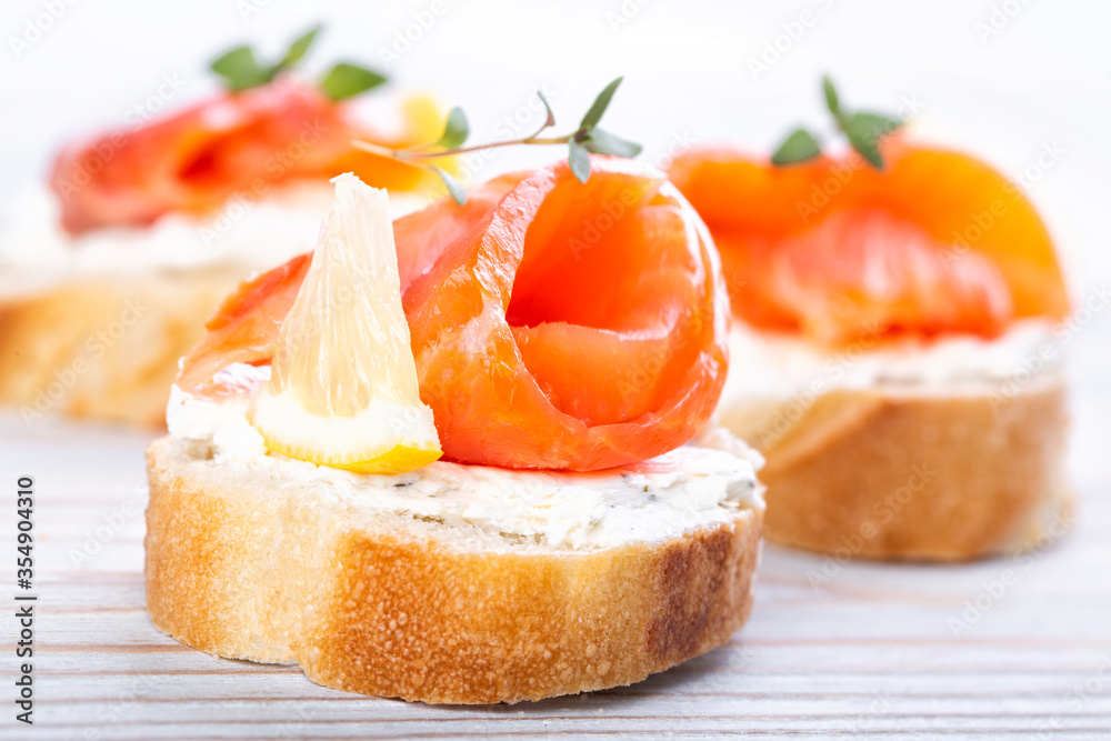 Mini salmon sandwiches Mini salmon sandwiches