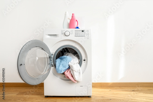 Washing with washing machine