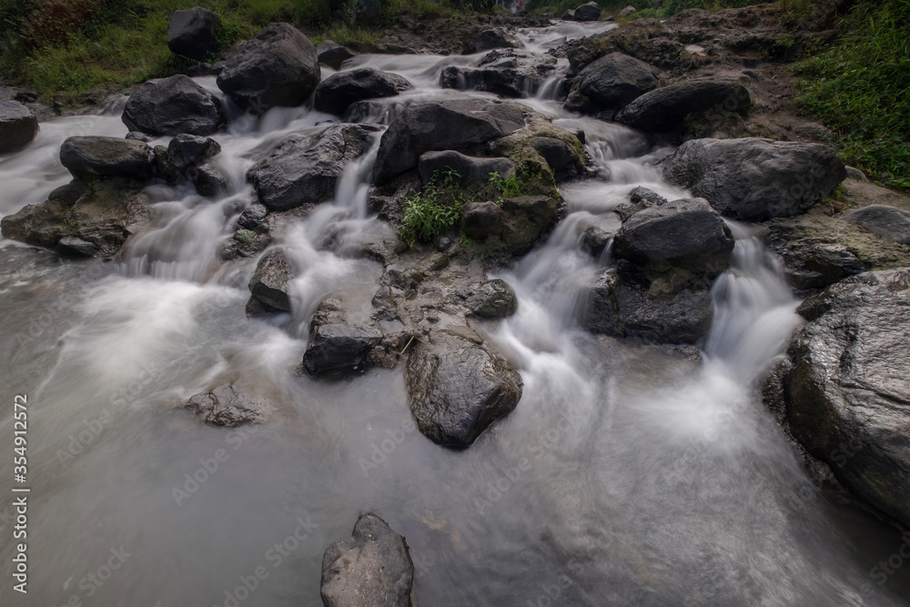 (Grojogan Watu Purbo) Watu Purbo waterfall is a multi-storey river dam and is one of the tourist destinations in Sleman, Yogyakarta. (Grojogan Watu Purbo) Watu Purbo waterfall is a multi-storey river dam and is one of the tourist destinations in Sleman, Yogyakarta.
