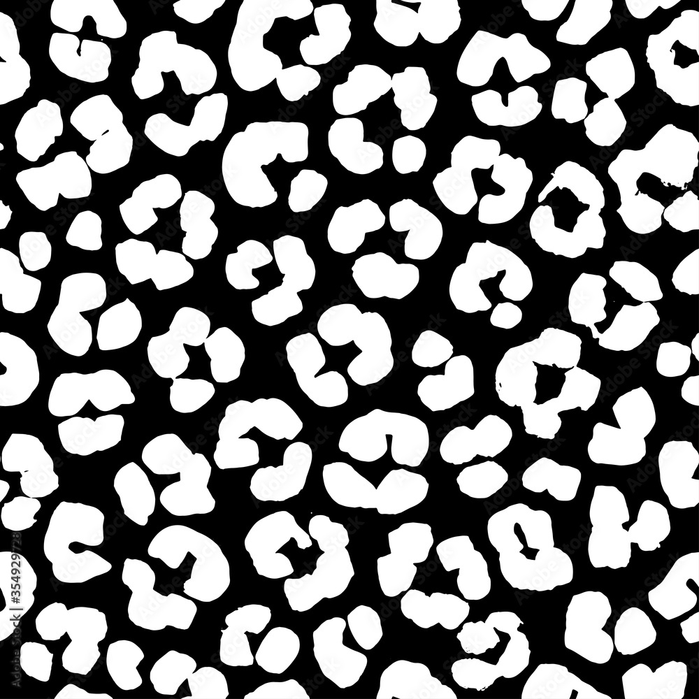 Fototapeta premium Seamless hand drawn ink splatter ornamental pattern leopard print. Black and white