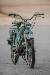 Bilder mit Rahmen Roller Blaues Moped der fünfziger Jahre  © Anze