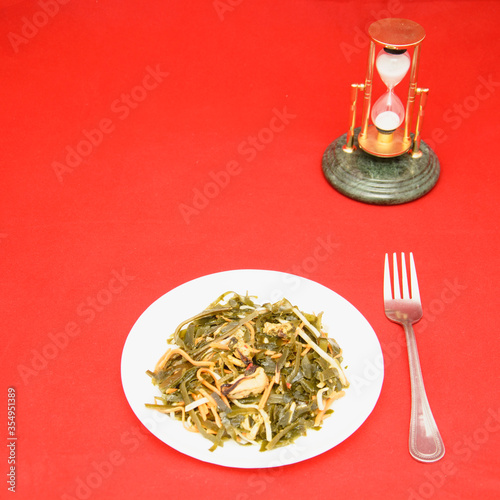 Seaweed, mussels, salad with seaweed and mussels, breakfast, lunch, dinner, healthy food, vegan, raw foodist, iodine, seafood, food photo, studio photo, close-up, vitamins, seafood photo