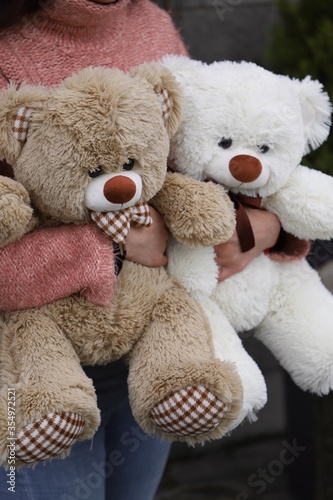 Sweet Hugs with soft toys bears