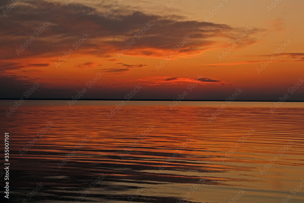Fototapeta premium sunset on the Kiev Sea, Ukraine, Kyiv, Dnieper