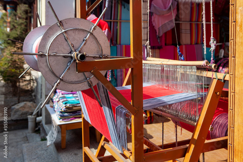 Traditional chinese loom