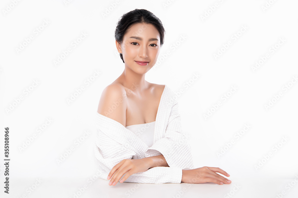 Beauty Woman face Portrait, Beautiful Young Asian Woman with Clean Fresh Healthy Skin, Facial treatment. Cosmetology, beauty and spa, isolated on white background Beauty Woman face Portrait, Beautiful Young Asian Woman with Clean Fresh Healthy Skin, Facial treatment. Cosmetology, beauty and spa, isolated on white background