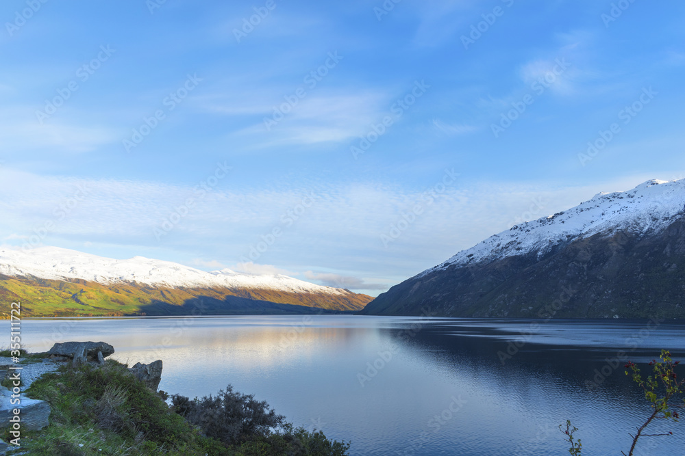 Fototapeta premium Beautiful Landscape of Mountain Ranges and Lake Wakatipu Queenstown, New Zealand; South Island