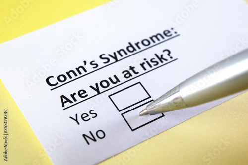 One person is answering question about Conn's syndrome.