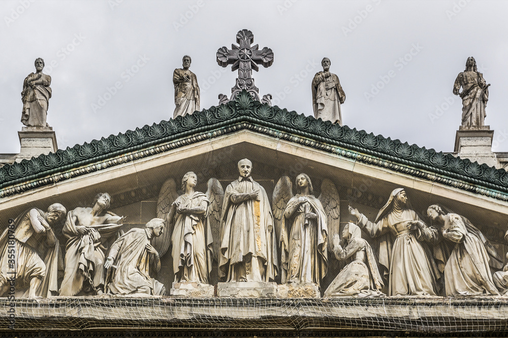 Obraz premium Church of Saint-Vincent-de-Paul (Eglise Saint-Vincent de Paul, built in 1824 - 1844), dedicated to Saint Vincent de Paul. Paris, France.
