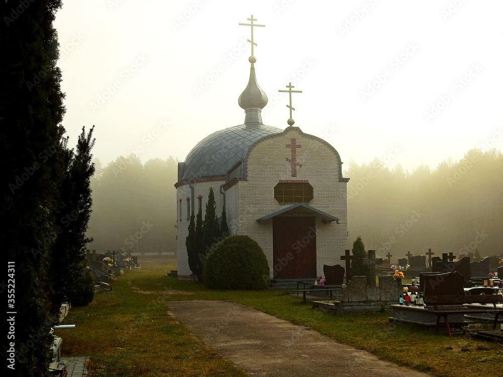 wyswiecona w 2005 roku prawoslawna cerkiew cmentarna pod wezwaniem swietego tomasza apostoła w miejscowosci milejczyce na podlasiu w polsce