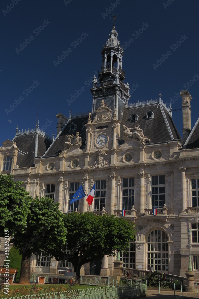 Fototapeta premium Mairie de Limoges, Limousin, Nouvelle Aquitaine