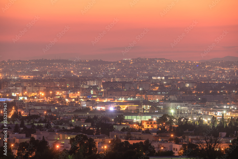 Obraz premium View of tunis by night 