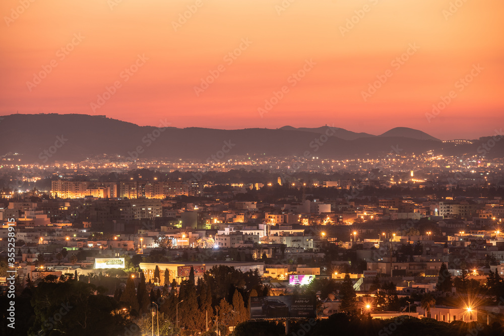Obraz premium View of tunis by night 